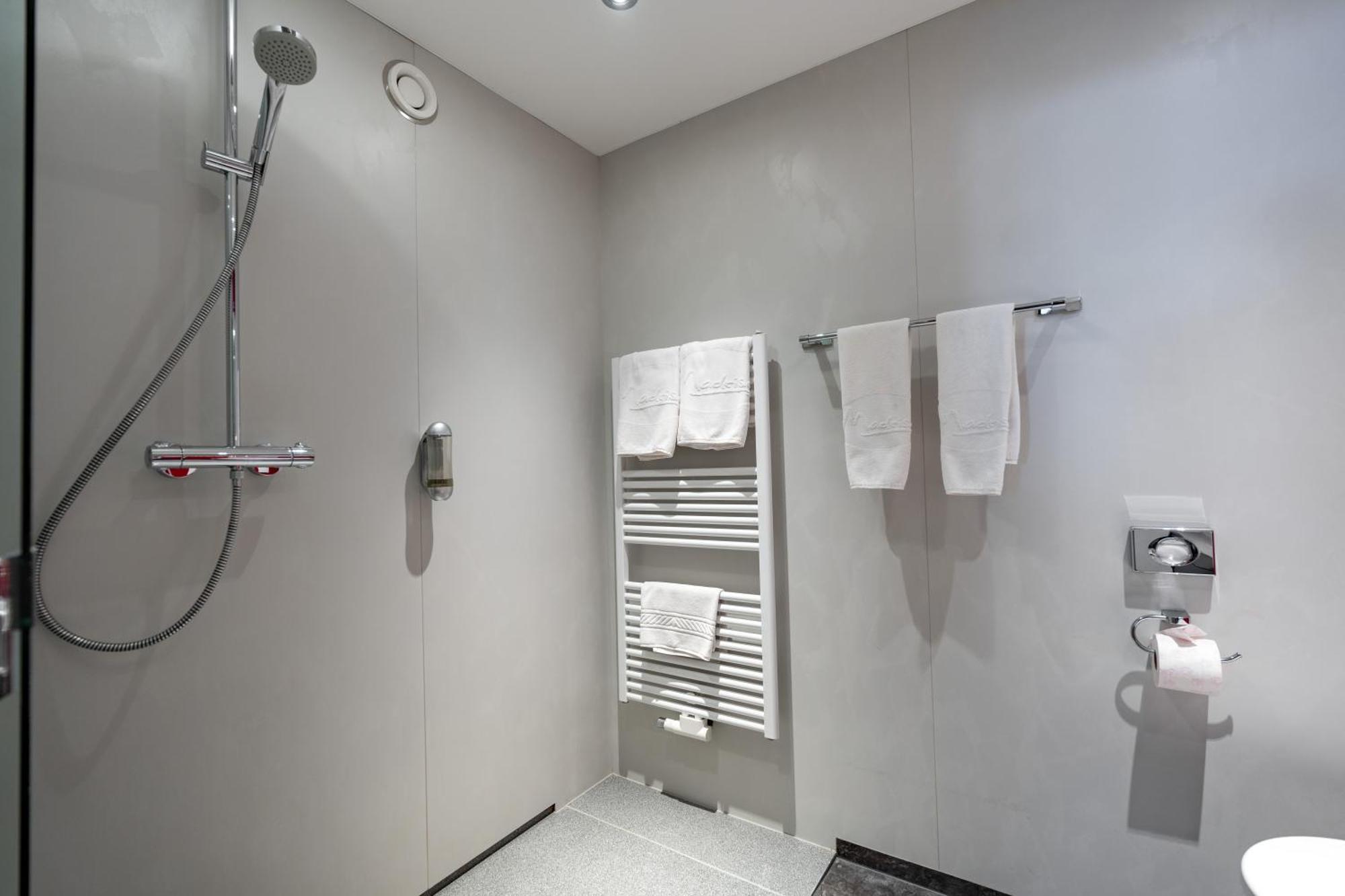 בראנד Hotel Garni Madrisa מראה חיצוני תמונה